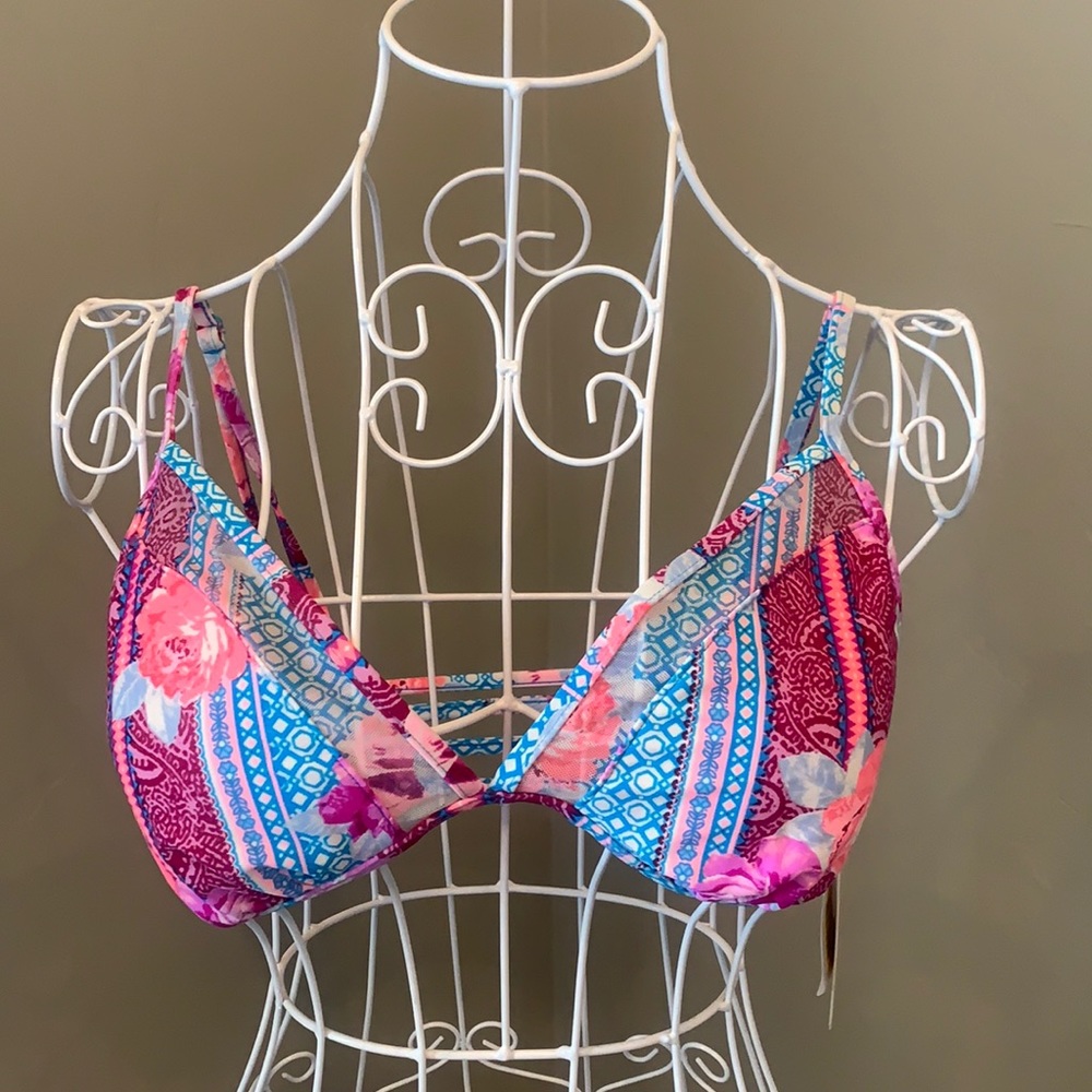 NWT Large bikini top